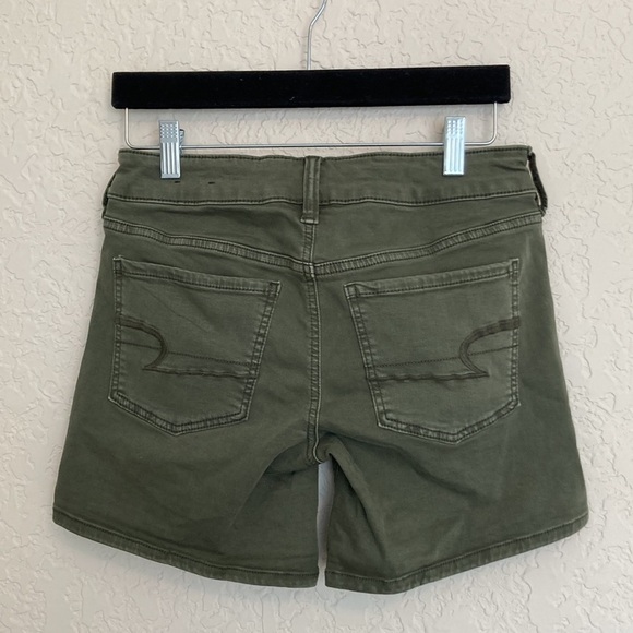 American eagle midi army green shorts - Picture 2 of 10
